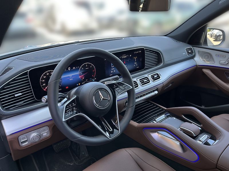 Mercedes-Benz GLE 450d 4MATIC AMG Night - fotka 10 z 21