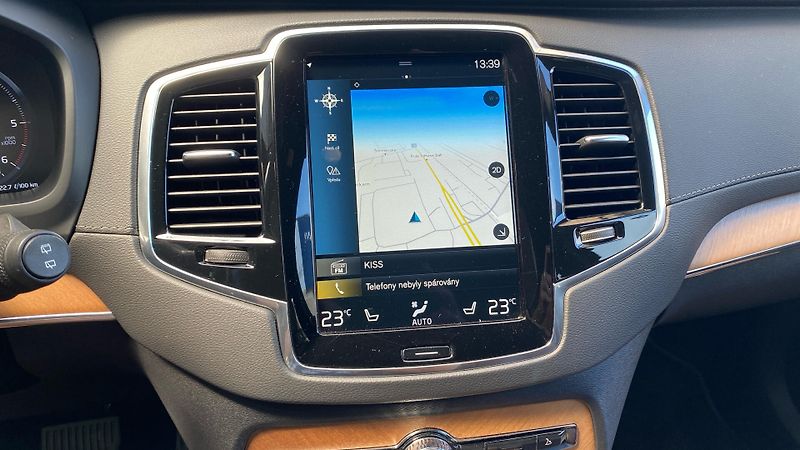 Volvo XC90 INSCRIPTION, B5 AWD, 173+10 kW - fotka 21 z 34