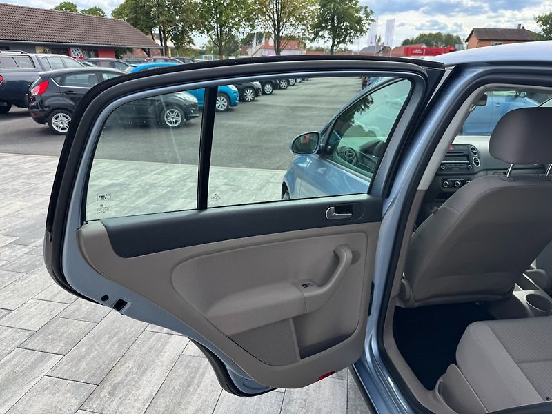 Volkswagen Golf Plus (2010) Rabbit 1.2 TSI 63kW - fotka 12 z 35
