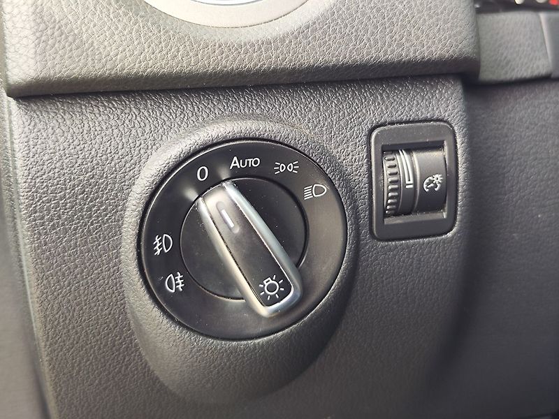 Volkswagen Tiguan 2.0 TDi/125kW R-Line 4motion - fotka 28 z 30