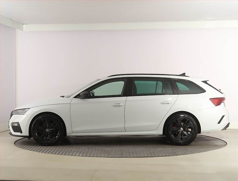 Škoda Octavia (2023) RS 2.0 TDI - fotka 3 z 32