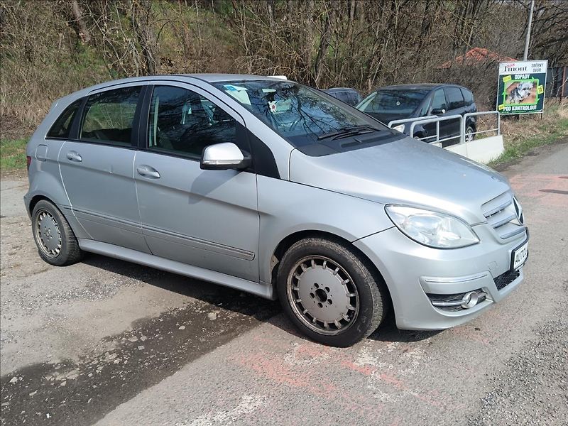 Mercedes-Benz Třídy B 2,0 CDi Automat - fotka 14 z 22