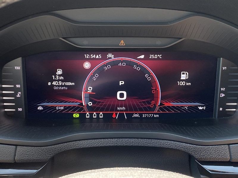 Škoda Karoq 2.0TSi, ČR, Sportline,DSG, 4x4 - fotka 14 z 33