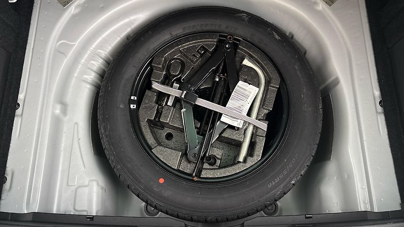 Škoda Superb 2.0 TDI DSG L&K Combi - fotka 20 z 35