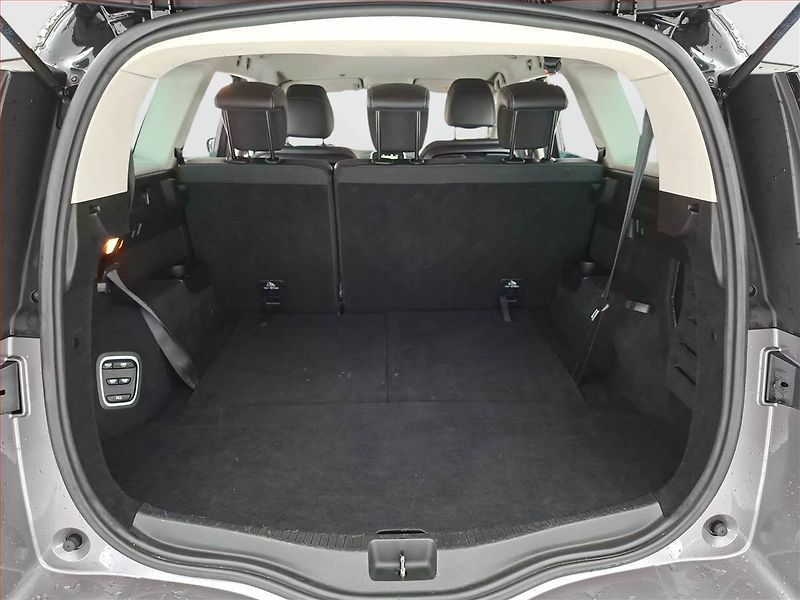 Renault Grand Scénic (2017) 1.5 dCi, Automat, 7 míst, Kůže - fotka 14 z 21