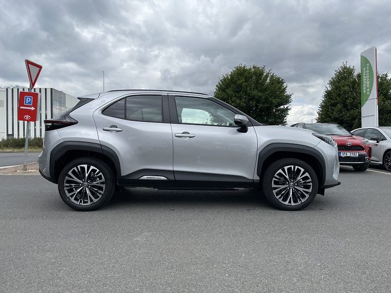 Toyota Yaris Cross 1.5 Hybrid 130k ODBĚR 6/2026 - fotka 2 z 29