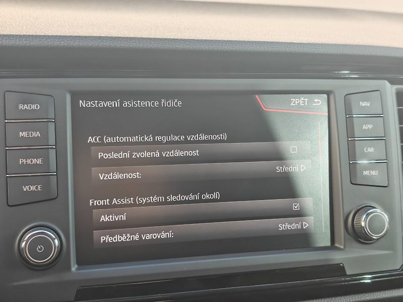 Seat Ateca DSG 4WD 2,0 TSI - fotka 19 z 30