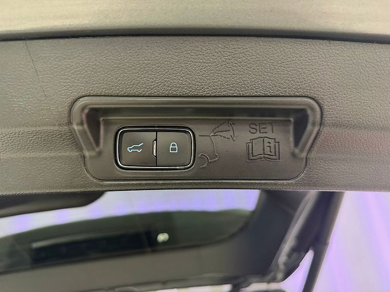 Ford Explorer 3.0L PHEV AWD ST-LINE, PANO, B - fotka 25 z 27