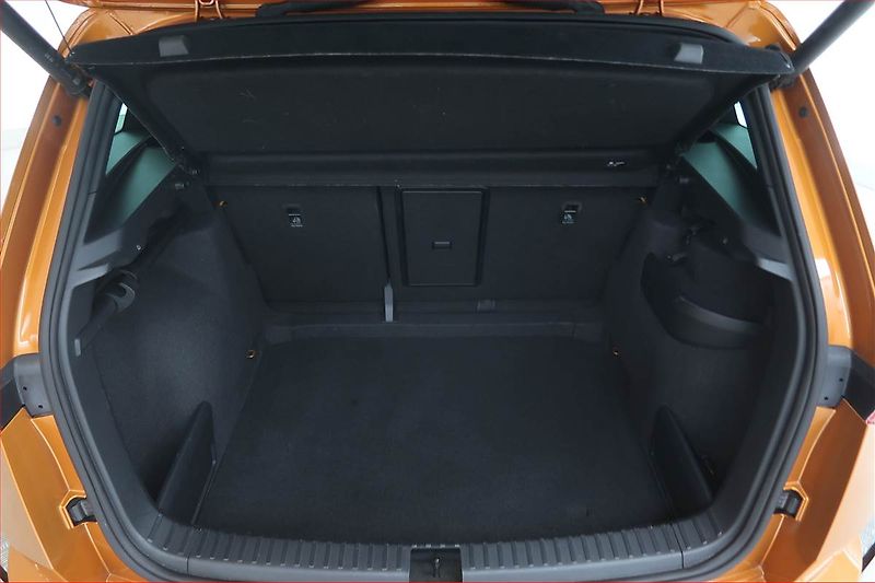 Škoda Karoq (2024) Sportline 1.5 TSI - fotka 14 z 19