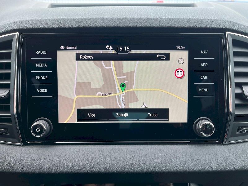 Škoda Karoq (2024) Top Selection 2.0 TDI 110 kW 4 - fotka 32 z 34