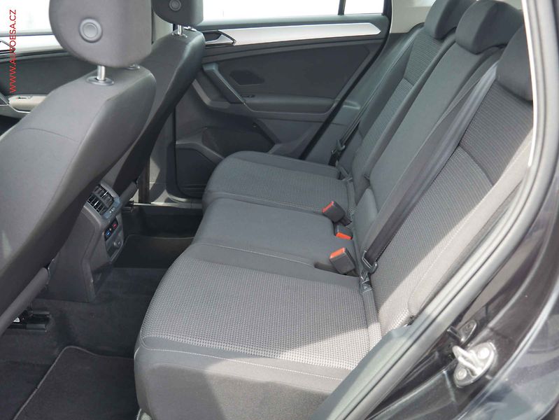 Volkswagen Tiguan (2018) 1.4 TSi, LED, navi, AC - fotka 10 z 17
