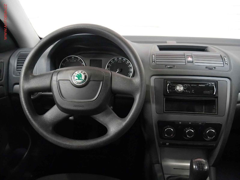 Škoda Octavia (2011) 1.2 TSi, 1.maj,ČR, AC, TZ - fotka 11 z 15