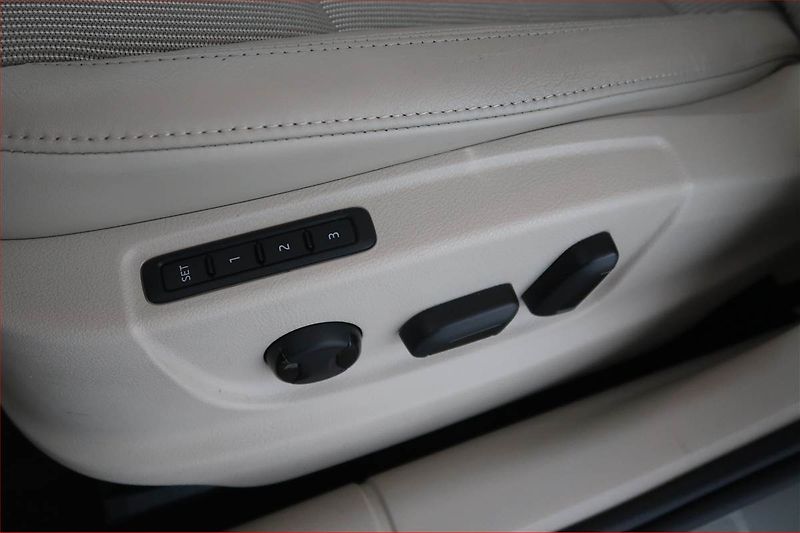Škoda Octavia (2014) 2.0 TDI, Automat, Serv.kniha - fotka 18 z 19