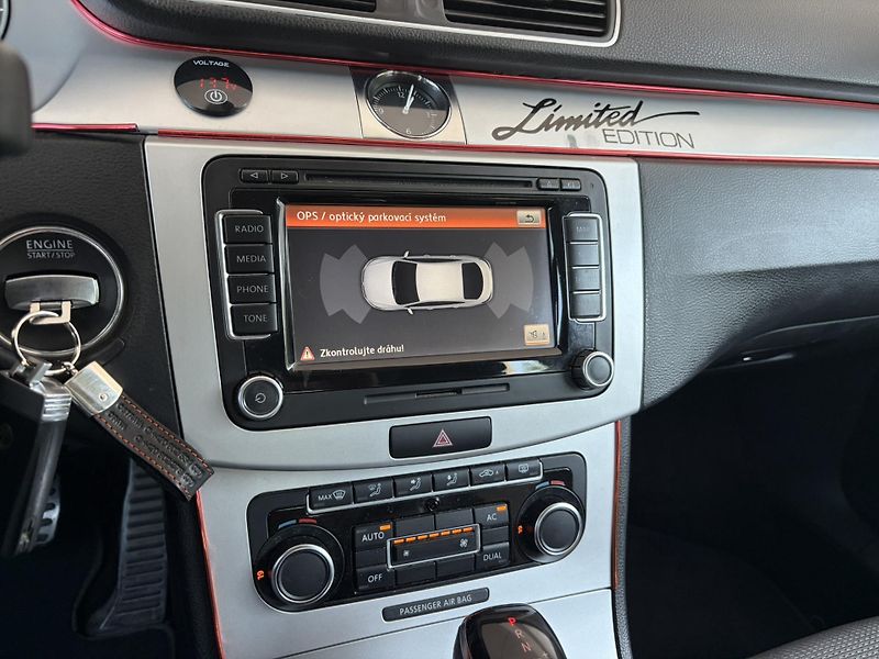 Volkswagen Passat CC 2.0TDi DSG 103kW - fotka 16 z 20