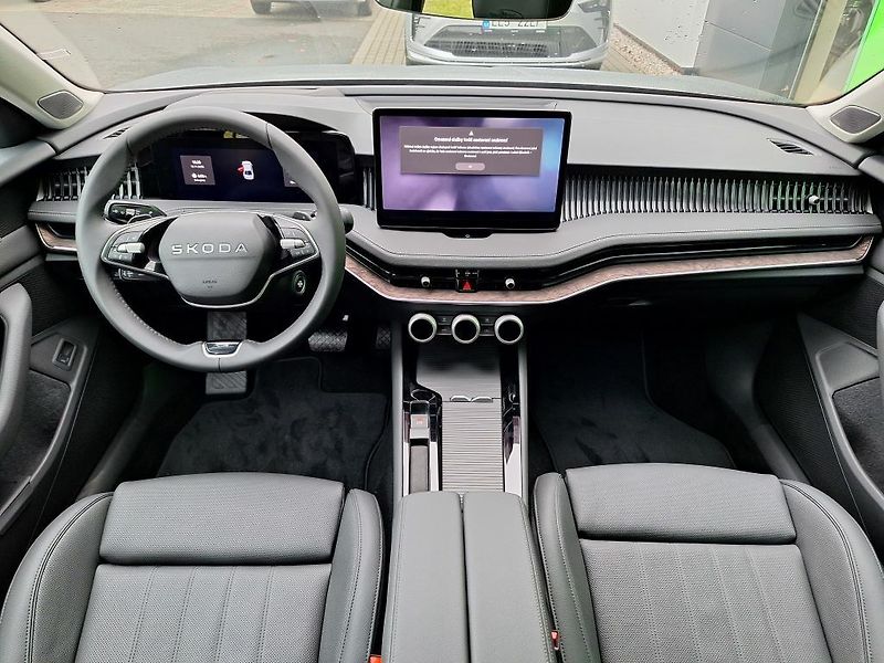Škoda Superb L&K 2,0TDI 110kW - fotka 11 z 11