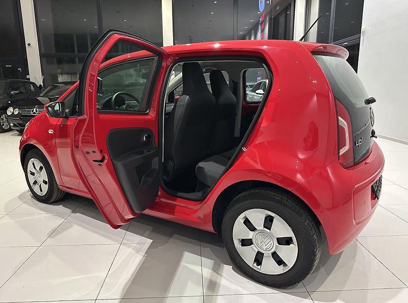Volkswagen up! (2014) - fotka 33 z 45