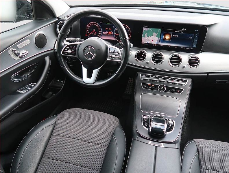Mercedes-Benz Třídy E (2021) E 200 4MATIC - fotka 7 z 14