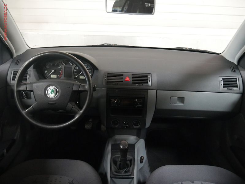 Škoda Fabia (2001) 1.4 MPi, ČR - fotka 8 z 15