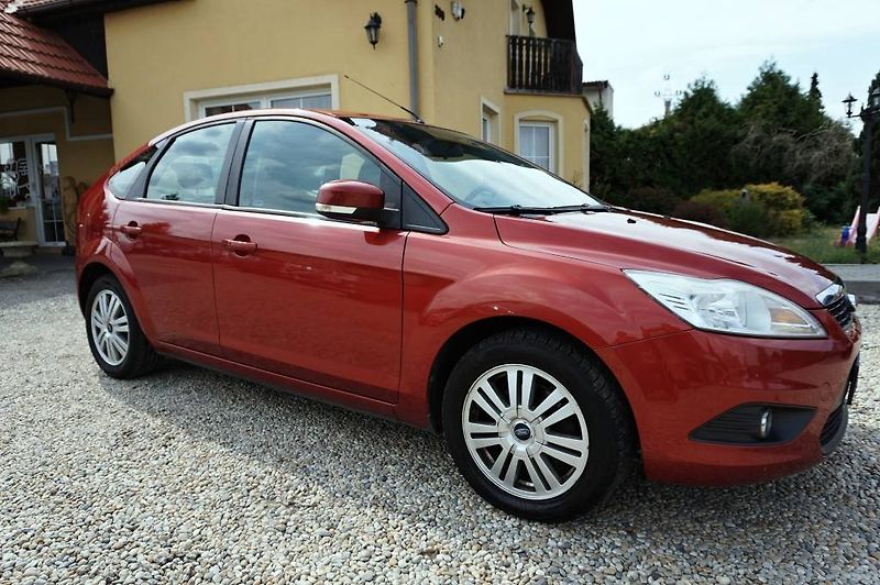 Ford Focus (2009) TREND 1,6 16V 74 kW - fotka 2 z 36