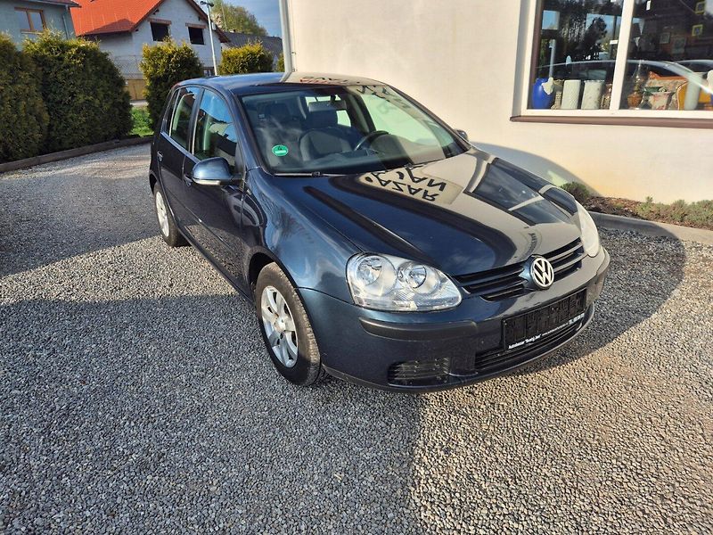 Volkswagen Golf (2005) 1.6 MPI Trend - fotka 1 z 30