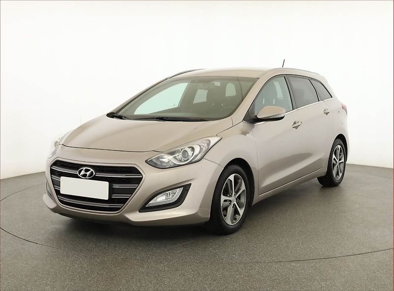 Hyundai i30 (2016) 1.6 GDI, ČR,1.maj, Serv.kniha - fotka 2 z 17