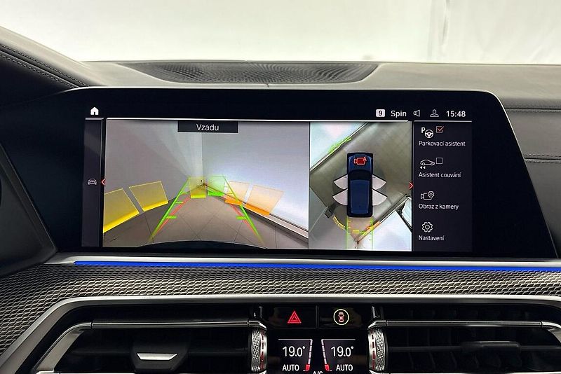 BMW X5 xDrive40d - fotka 20 z 27