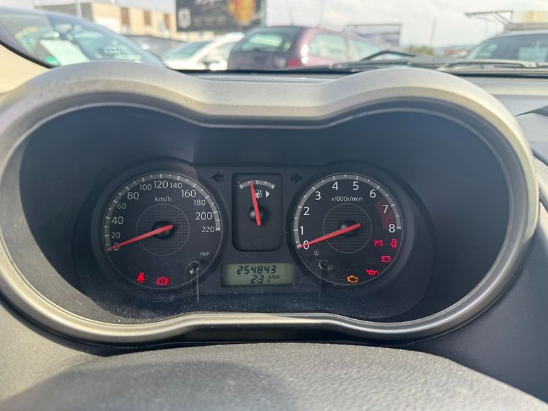 Nissan Note (2006) 1,4i 65 KW LPG - fotka 27 z 46