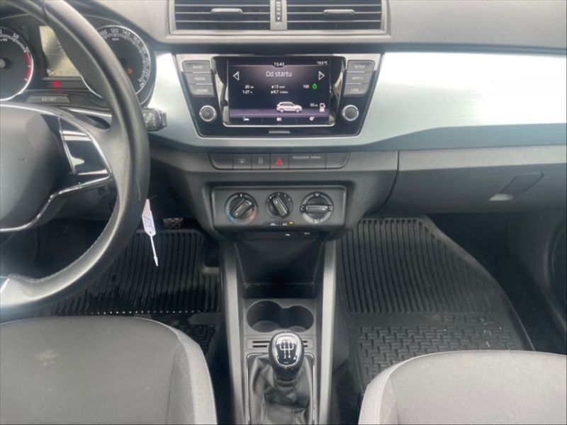 Škoda Fabia 1,0 TSI Ambition - fotka 10 z 11