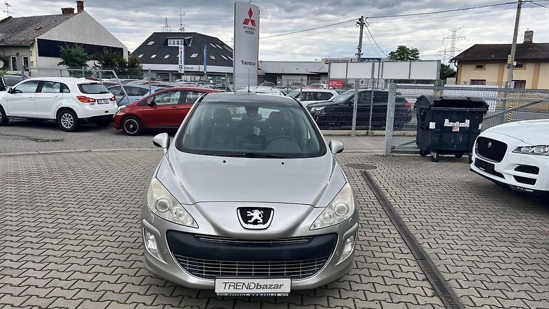 Peugeot 308 2.0 HDi 6M/T panorama - fotka 2 z 10