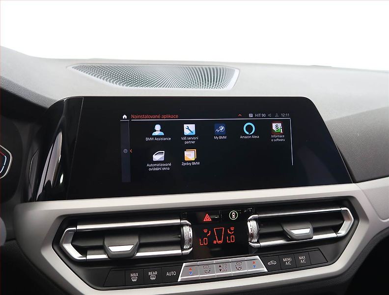 BMW Řada 3 (2021) Advantage 320 d xDrive - fotka 16 z 28