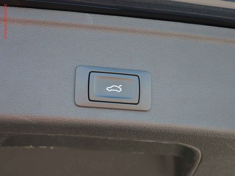 Audi A4 (2018) 3.0 TDi, servis.kniha, AT - fotka 23 z 24
