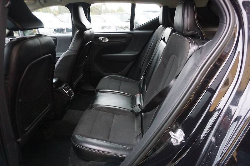 Volvo XC40 (2018) - fotka 31 z 35