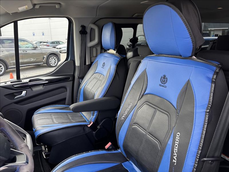Ford Tourneo Custom 2,0 EcoBlue 125kW L2 - fotka 22 z 38