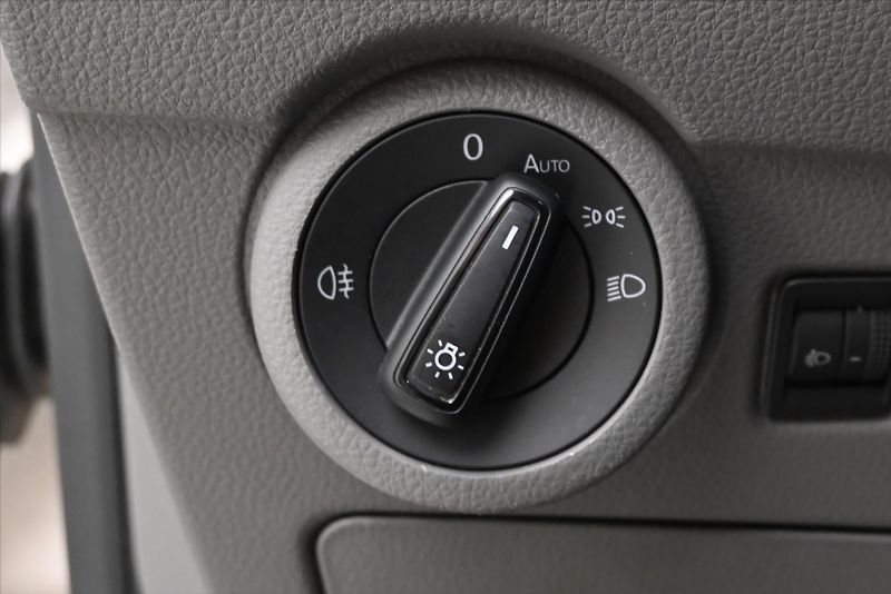 Volkswagen Transporter 2,0 TDI 81kW KLIMATempomat Zár - fotka 25 z 28