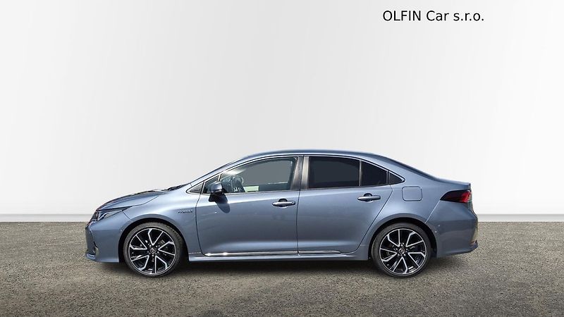Toyota Corolla Executive 1.8 Hybrid - fotka 3 z 25