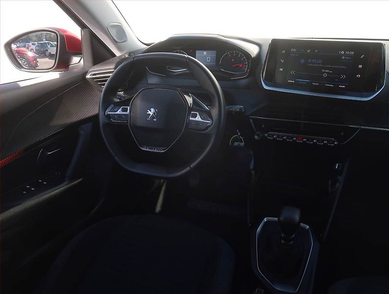 Peugeot 2008 (2020) 1.2 PureTech, ČR,1.maj - fotka 7 z 18