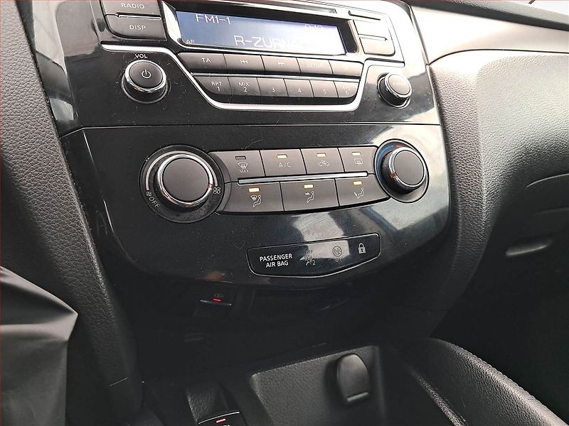 Nissan Qashqai (2020) 1.3 DIG-T, Serv.kniha - fotka 13 z 16