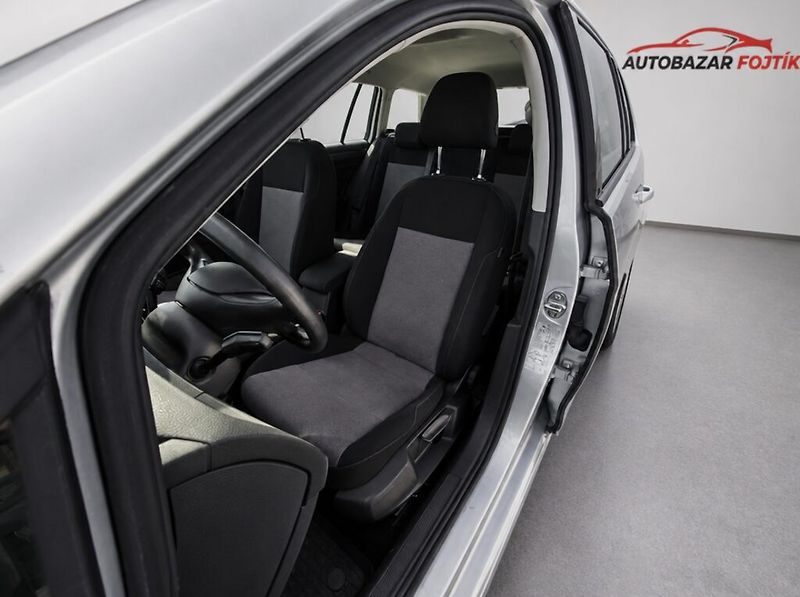 Volkswagen Golf Variant (2015) 1.2 TSi 81KW Trendline - fotka 10 z 24