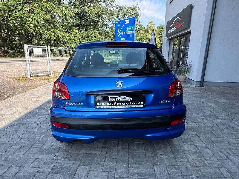 Peugeot 206 (2009) JUNIOR 1.1 - fotka 6 z 30