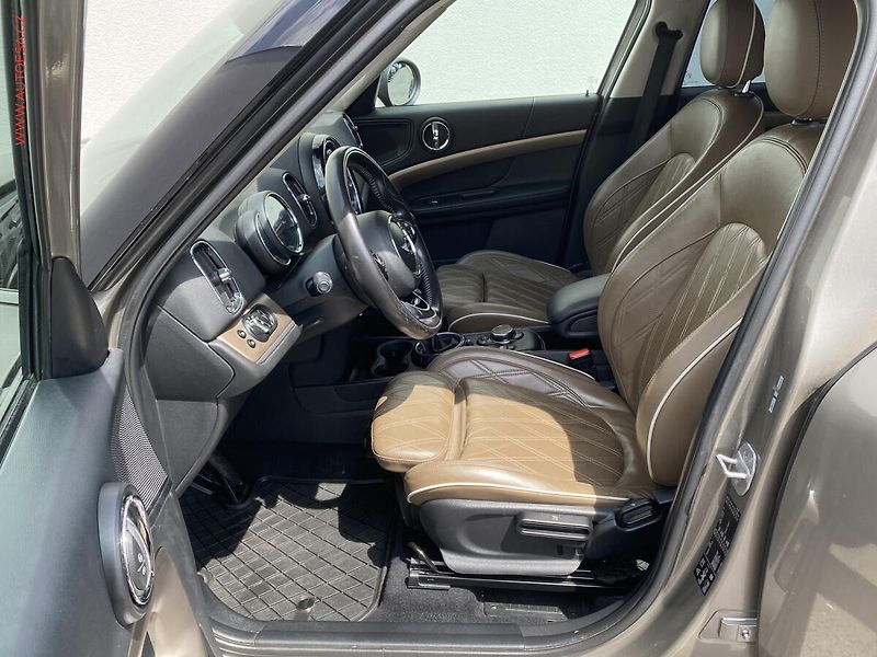 Mini Countryman (2017) 2.0 D 4x4, AT, navi, park - fotka 9 z 21