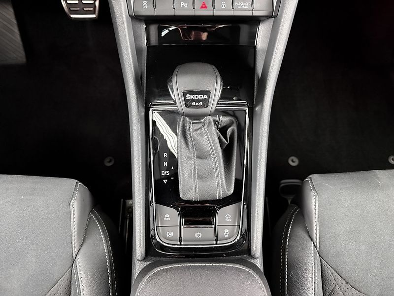 Škoda Kodiaq 2.0TSI 140KW DSG 4X4 SPORTLINE - fotka 22 z 28