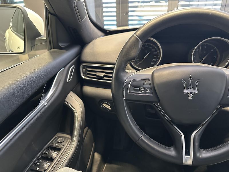 Maserati Levante (2018) Diesel 275HP - fotka 13 z 18