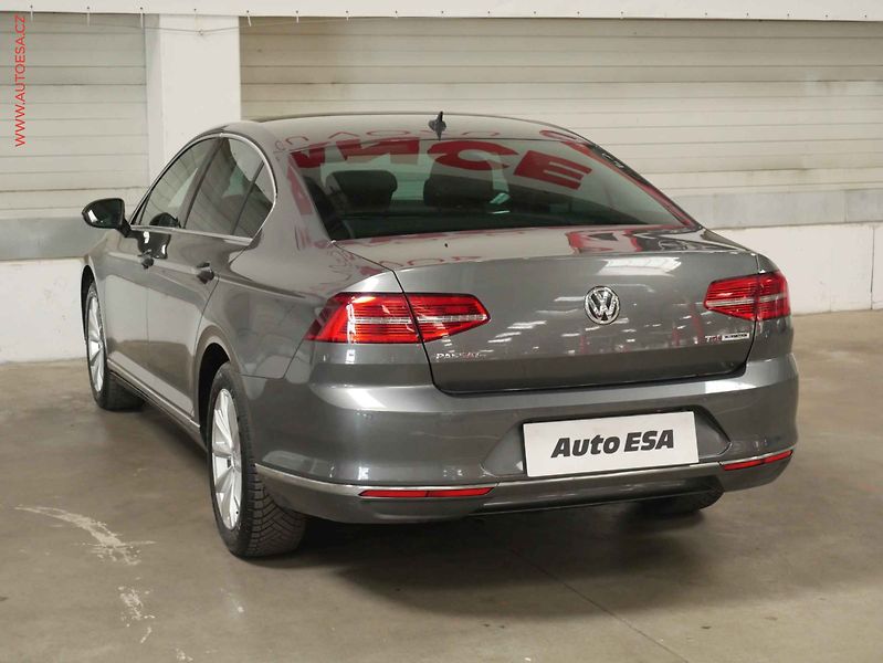 Volkswagen Passat (2017) 1.6 TDi, Navi, LED - fotka 4 z 19