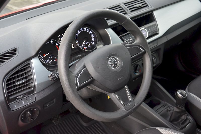 Škoda Fabia (2015) 1.0 MPI 44 KW Ambition - fotka 7 z 22
