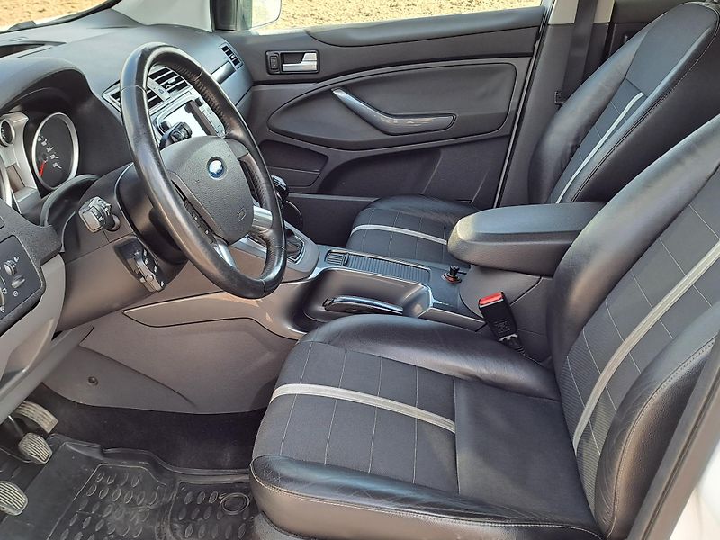 Ford Kuga (2009) 2.0 TDCi 4x4 PŮVOD ČR - fotka 10 z 31