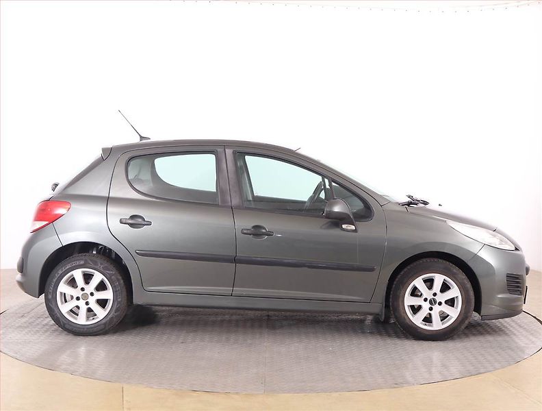 Peugeot 207 (2009) 1.4, po STK, jezdí výborně - fotka 6 z 14
