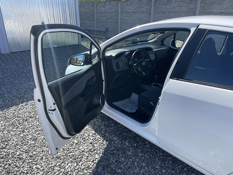 Toyota Yaris 1.5i 16v HYBRID 142TKM TOP 1A! - fotka 79 z 169