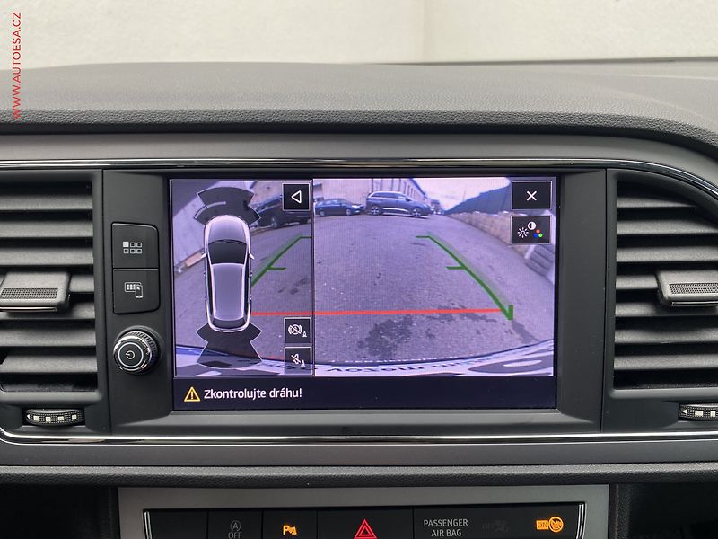 Seat Leon (2020) 2.0 TDi, Xcellence, DSG, LED - fotka 18 z 20