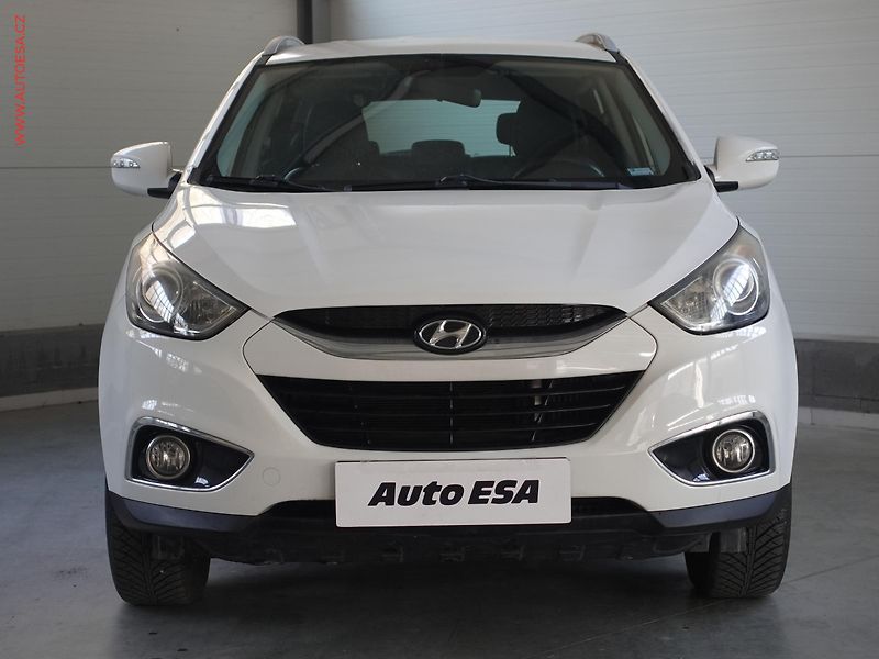Hyundai ix35 (2012) 1.7 CRDi, AC, tempo, park - fotka 2 z 23