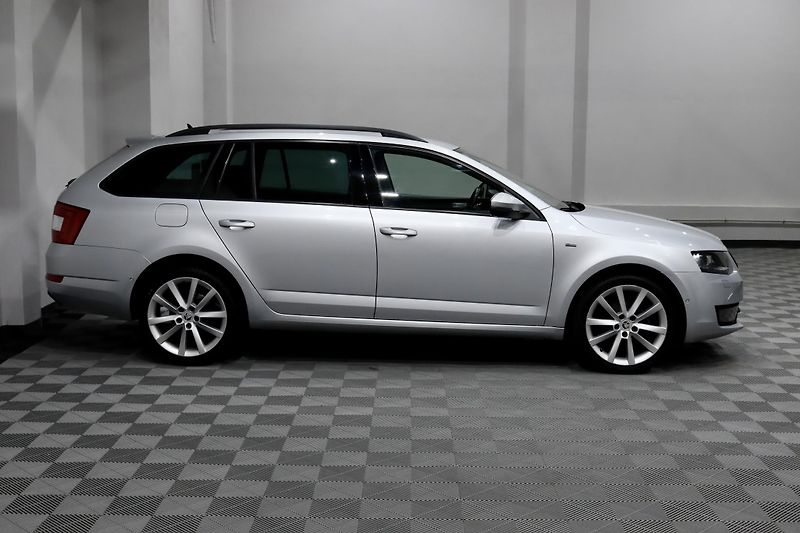 Škoda Octavia 3 Combi 1.4 TSI 110 kW - fotka 4 z 32